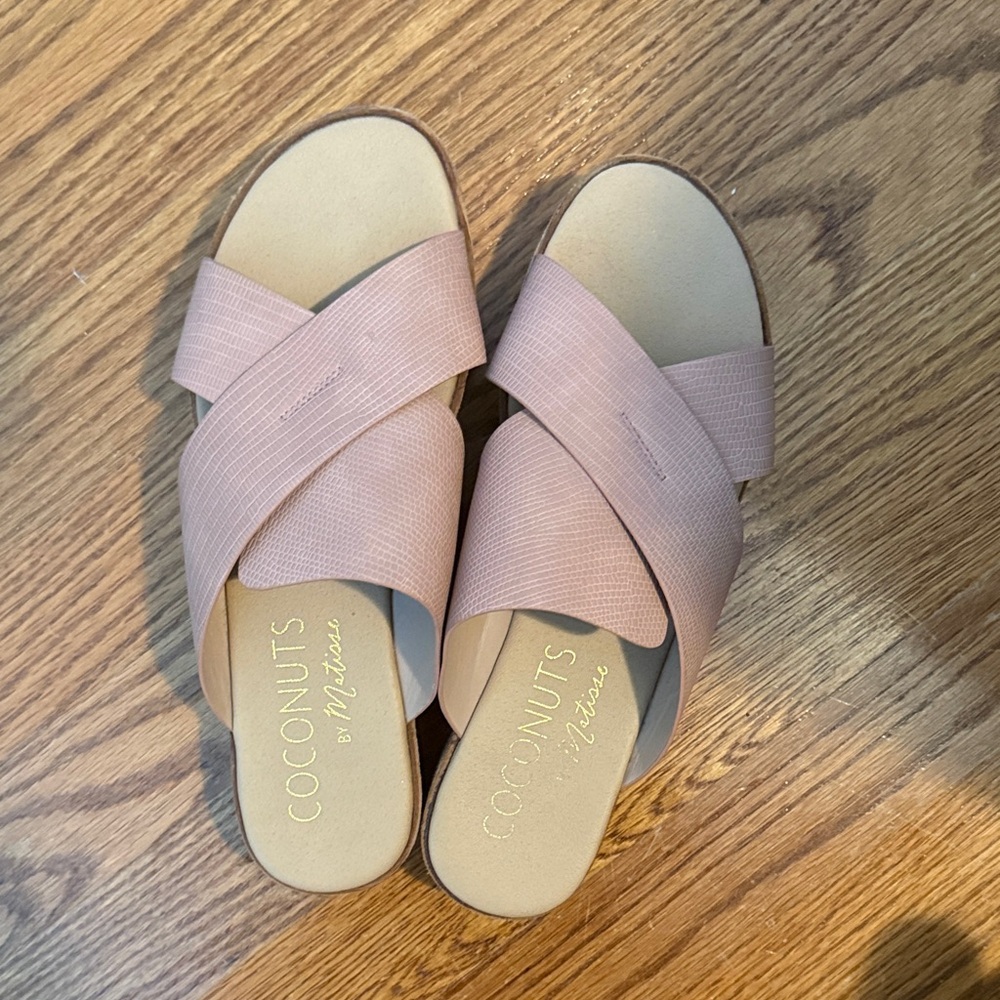 Coconuts by Matisse Blush Slide Sandals